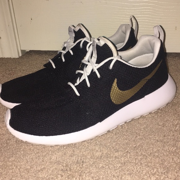 custom nike running shoes